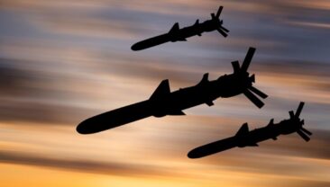 Іран заявляє про готовність до тривалої війни після загибелі Хаменєї