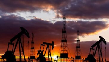 Закриття Ормузського проливу призводить до зростання цін на нафту до 80 доларів за баррель