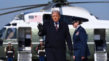 Трамп: США розбивають Іран, але велика хвиля ще попереду