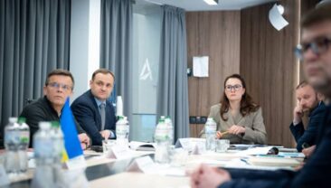 В Україні розпочали ямкові ремонти доріг на міжнародних та національних трасах