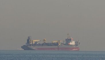 Вибух на танкері біля порту Мубарак-аль-Кабир