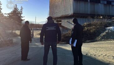 У Закарпатті зупинили незаконну добичу цеоліта