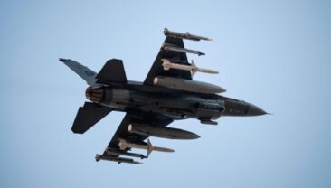 Американські військові знищують іранські літаки під час операції “Епічна ярість”