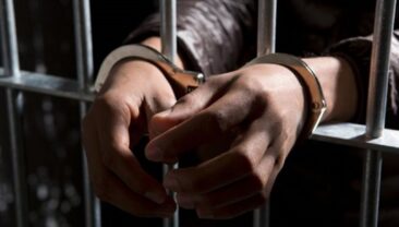 Тюремщик з Мордовії підозрюється у військових злочинах проти українських військових