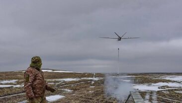 За добу українські оборонці знищили три танки та три бронемашини