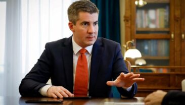 Венгерський парламент обговорить законопроект про арешт активів Ощадбанку