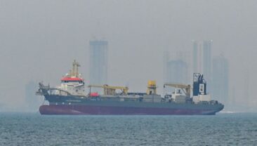 Іран контролює Ормузський пролив, вимагаючи ‘плату за безпеку’ від суден США та їхніх союзників