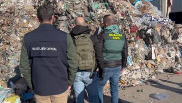 Європол затримав 330 осіб у боротьбі з незаконною торгівлею відходами