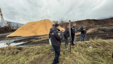 Директор з якості і екології підприємства в Закарпатті підозрюється у забрудненні земель