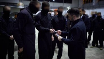 Президент України відвідав українських пілотів, що навчаються на F-16 в Румунії