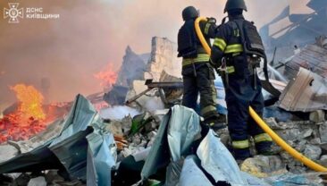 Кількість жертв масованого обстрілу Росії на Київщині зросла до шести