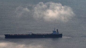 Іран вимагає звільнення затриманих індійських танкерів