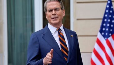 Іран продовжує експортувати нафту, незважаючи на конфлікт у регіоні