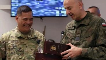 Генерал США Антонио Агуто отримав травму під час візиту в Київ та втратив секретні карти