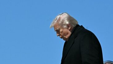 Рейтинг Дональда Трампа досяг історичного мінімуму на фоні кризису