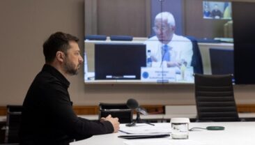 Зеленський: Росія може почуватися сильніше на переговорах