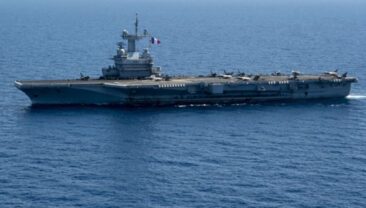 Офіцер ВМС випадково розкрив координати авіаносця “Шарль де Голль”