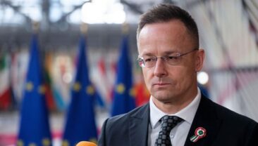 Венгерський міністр постійно інформував Росію про засідання ЄС