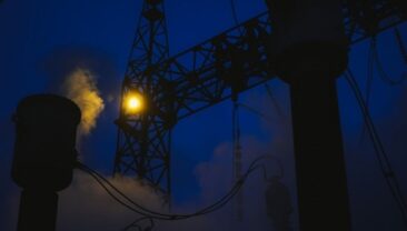Ліквідація наслідків аварії на електромережі у Києві триває