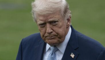 Трамп погрожує Ірану ударами через закриття Ормузського протоки