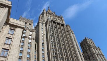 Росіяни змушені отримувати візи в Казахстані та Польщі через американські обмеження