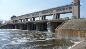Зеленський: Росія планує удари по дамбам і водозаборам України