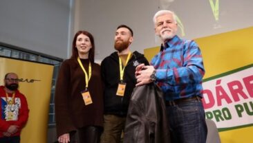 Український захисник Артем успішно переніс операцію для встановлення протезів