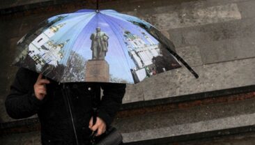 Погода в Україні: Дощі та мокрий сніг у Карпатах