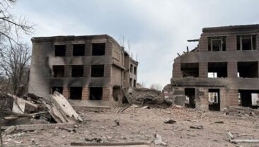 Авіяудар по Славянську: постраждають будівлі, але без жертв серед дітей та медперсоналу
