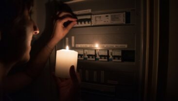 Нічний удар по електропідстанціям призвів до відключення електроенергії в Криму