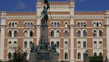 Австрія відмовила США у військових пролетах до Ірану