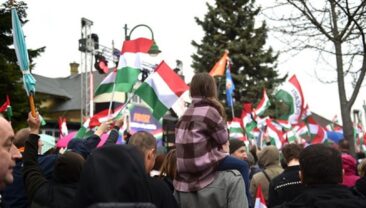 Венгрія: Різкий зріст голосувань за кордоном та переносу голосів на виборах