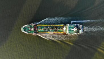 Іран знімає обмеження на судноплавство в Ормузському проливі для Іраку