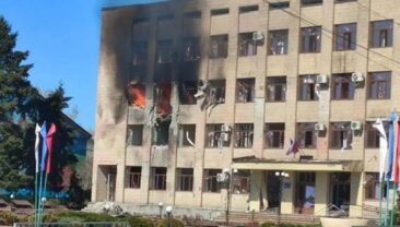 Дрони-камікадзе атакували адміністративне будівлю в Старобельську