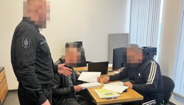 У Дніпропетровській області викрито схему незаконного виплати «бойових» грошей військовим