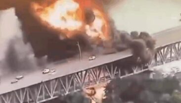 Пожежа на мосту Америк: одна жертва та двоє постраждалих спасателів