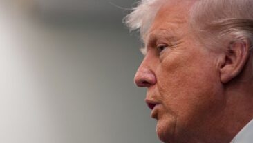 США готові зупинити бомбардування Ірану