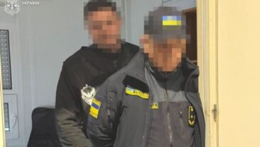 Митника затримали за організацію незаконного вивозу валюти в Польщу