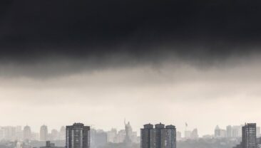 В Україні плануються подовжені відключення світла через загрози атак