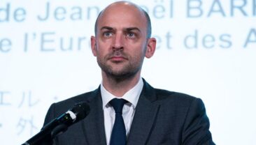 Франція засудила дії міністра закордонних справ Венгрії