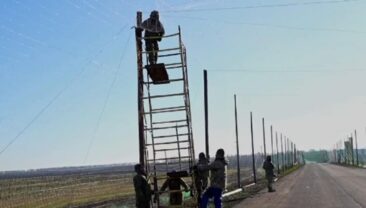 Будівництво протидронової захисту на Донеччині