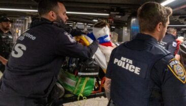 Мужчина з мачете в метро Нью-Йорка атакував кількох людей, проголосивши себе ‘Люцифером’
