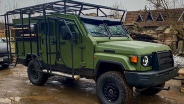 Німеччина передала Україні нові медичні бронемашини MEDIGUARD
