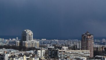 В Україні вводять графіки обмеження потужності через атаки на енергосистему