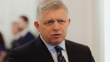Словацький прем’єр знову зіткнувся з забороною на проліт до Москви