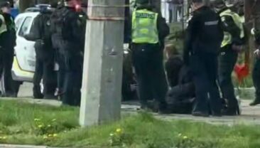Стрілянина в Чернігові: двоє чоловіків відкрили вогонь, є потерпілі