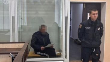 У Вінницькій області затримали чоловіка за багаторічне насильство над 13-річною дівчинкою