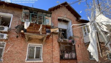 Дронова атака на Никополь: двоє жертв та численні пошкодження