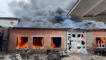 Удар дрона по Черниговщині: пошкоджена техніка та будівлі