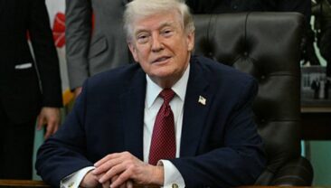 США продовжує блокаду іранських портів, Трамп анонсує режим припинення вогню